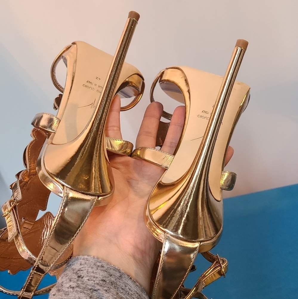 Giuseppe Zanotti Gold Coline Wings Leather Sandal Heels - Picture 5 of 15